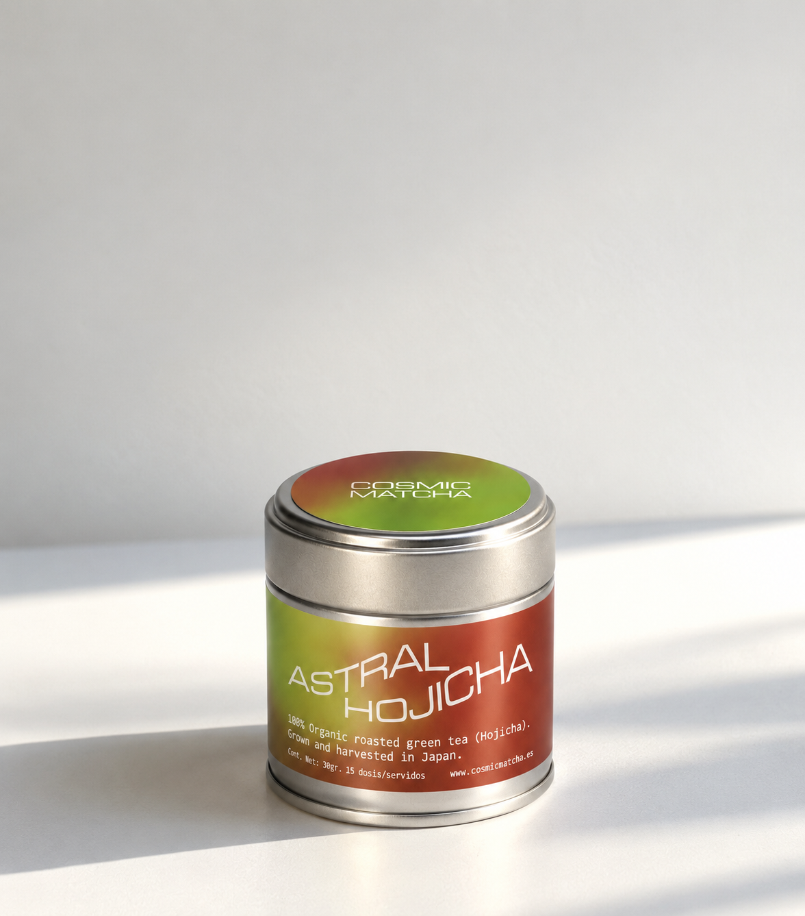 Lata de Astral Hojicha ecológico en polvo de Cosmic Matcha